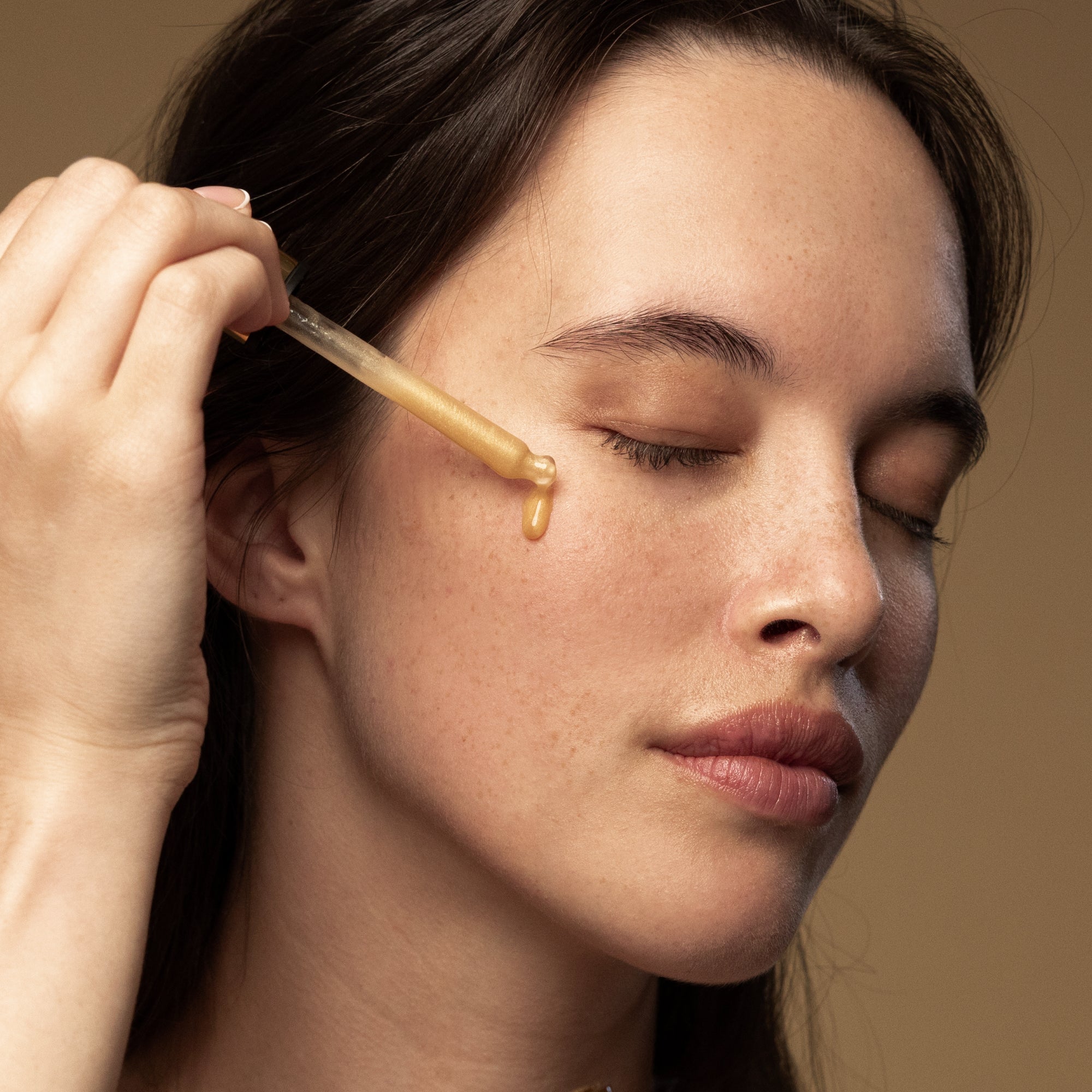 Antipodes Glow Vitamin C Serum texture close-up