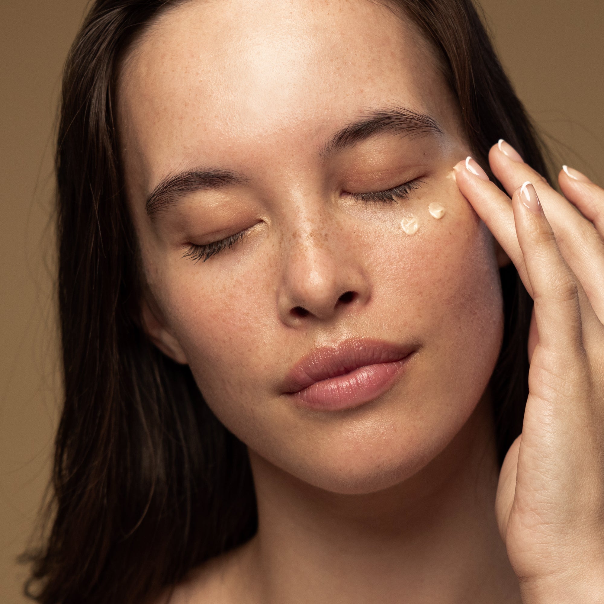 Antipodes Kiwi Seed Gold Eye Cream texture close-up